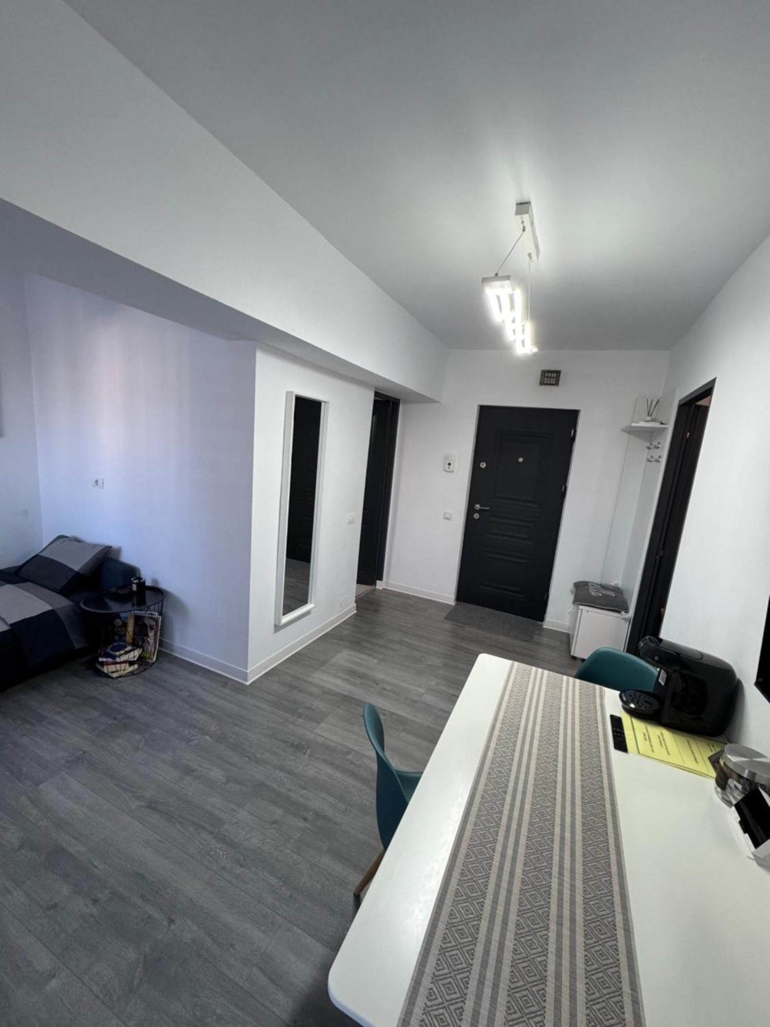 Central Apartment Târgu Jiu Esterno foto